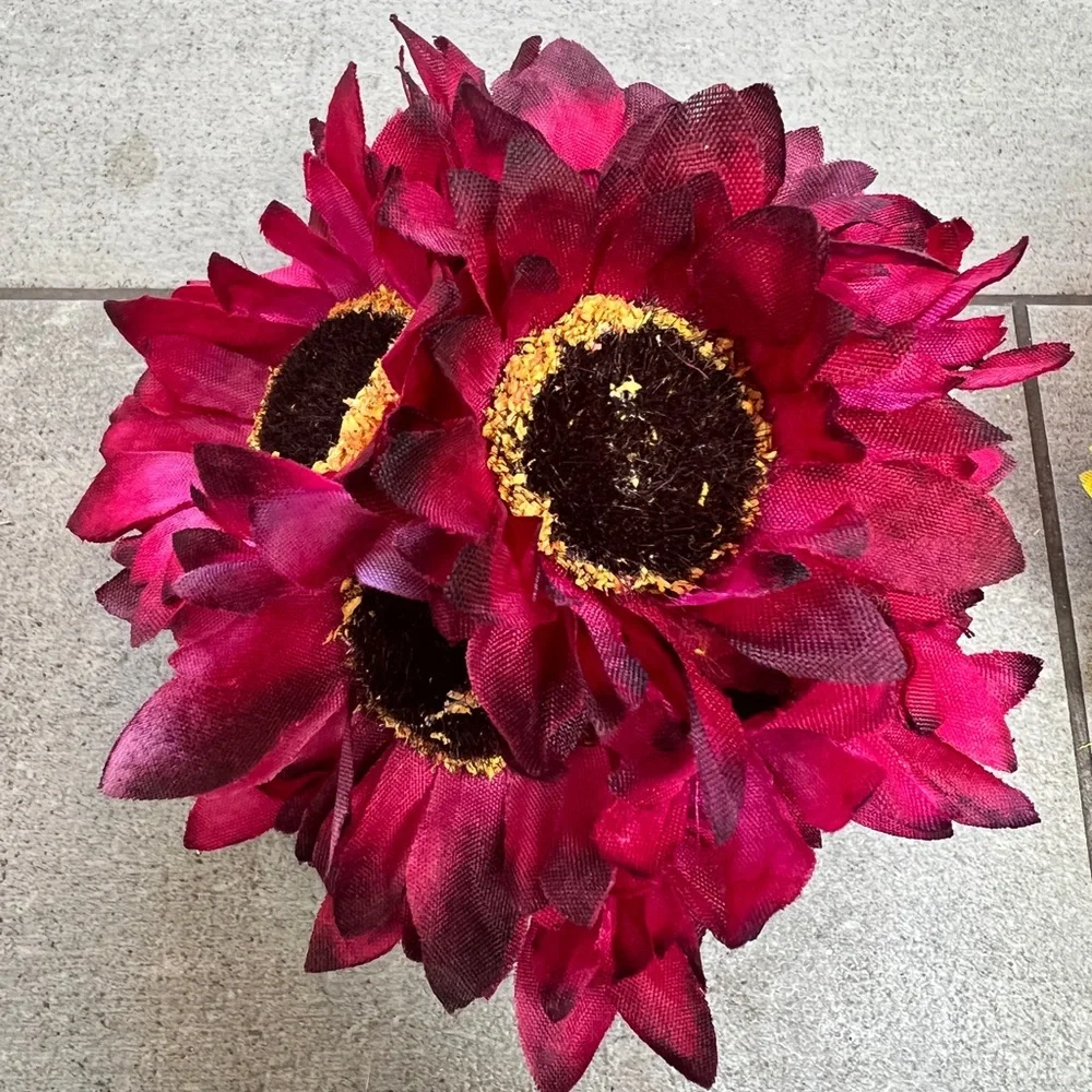 NWT Floral Bowl Fillers Set of 3 flower spheres in gorgeous colors to add a pop!